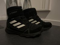 Adidas terrex/traktion skor