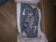 Air Force 1 Mid QS