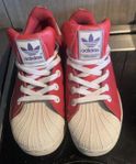 VINTAGE ADIDAS SNEAKERS BILLIGT!