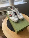 Gucci Men’s Ace Sneakers i Nyskick – Kvitto Finns