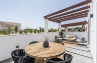 By Renoverad Duplex Lägenhet i Nueva Andalucia  