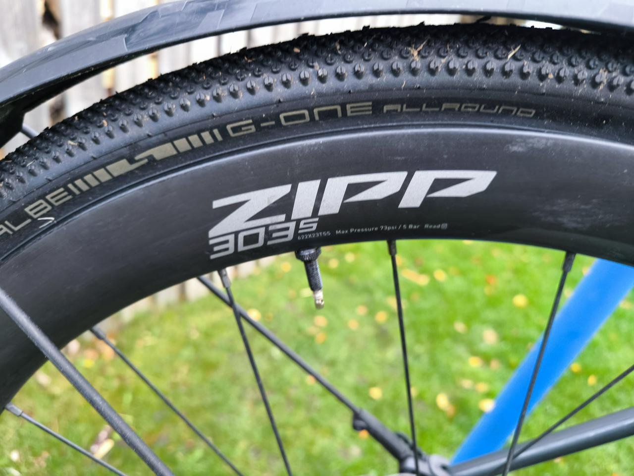 Trek Domane Al5 med Zipphjul