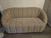 Beige 2-sits soffa från Jysk