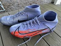 fina Nike fotbollsskor stl 42