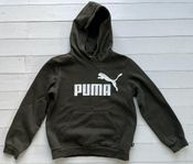 Puma hoodie i mörkgrönt, stl 152 cl