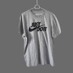 NIKE TEE regular grey, L