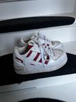 Adidas sneakers strl 36 2/3