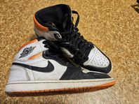 Air Jordan Retro high OG Electro Orange 