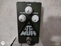 Pedal: RYRA Tri-Pi Muff, Fuzz pedal.