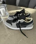 Nike Air Jordan 1 Low Crater Grey  Storlek 42,5. 