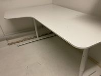 skrivbord höj och sänkbar IKEA bekant