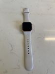 Apple Watch SE 40mm Gold Aluminium + Starlight Sport Brand