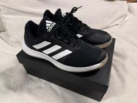 Adidas idrottsskor