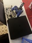 Playstation 4. 1 TB med 21 spel