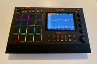 Akai MPC Live 2 + UDG-väska + 128GB SD-kort