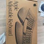 Apple Adjustable Keyboard Svensk uppsättning (ÅÄÖ)