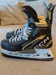 CCM Tacks AS-V Pro strl 11 regular med skenor 