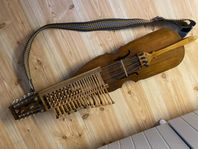 Nyckelharpa för den vänsterhänte 