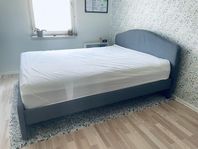 Queen size bed 160 x 200 with mattress