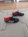 fotbollsskor adidas storlek 38,2/3