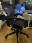 Herman Miller Aeron Gaming  B Size