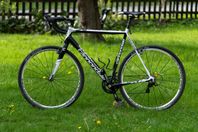 Cannondale Cyclocross Cykel - ULTEGRA / Full Carbon - 58cm