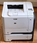 HP LaserJet Enterprise P3015 + extra pappersmagasin + toner!