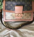 Louis Vuitton Dauphine MM