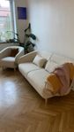 beige soffa 