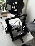 3D-skrivare Ender 3 V2 och 4 filament 