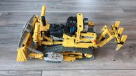 Lego Technic 8275 - Motordriven bulldozer (år 2007)