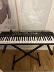 Yamaha psr-f52 keyboard med ställning 