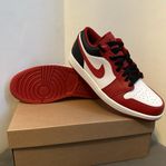 Jordan 1 Low Bulls