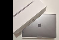 Apple MacBook Air M1 (95% batteristatus)