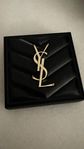 YSL All Hours Hyper Finish puder - translucent