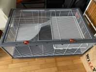 Hamster/Marsvinsbur med öppningsbart tak samt tillbehör