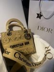 Lady Dior medium 