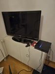 Playstation 4 plus 40 tums LCD-tv