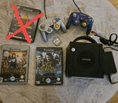 Gamecube med 2 spel och 2 handkontroller