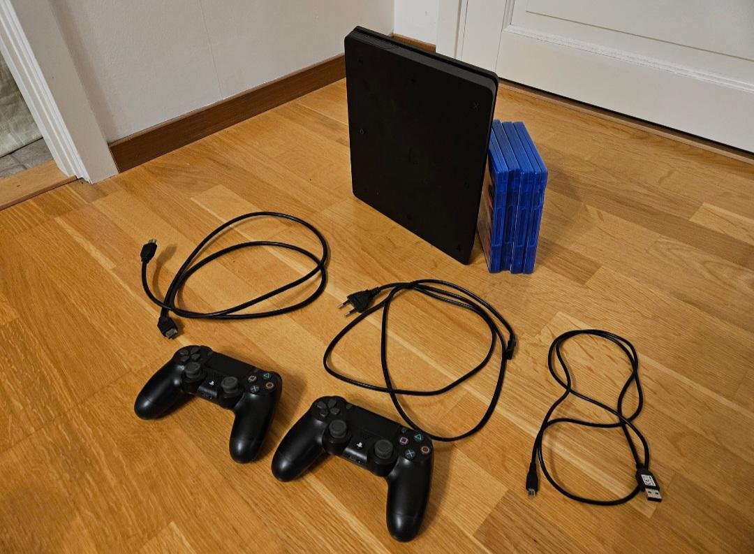 Perfekt Julklapp! PS4 Slim , ...