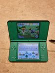 Nintendo DSi XL i fint skick inkl laddare & 2st Spel