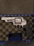 Smith & Wesson 629 44 Revolver 4 tums.