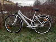 28" Dam Cykel med 3 växlar i fint skick 