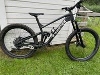 Trek Slash 8 2022