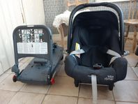 Babyskydd Britax Römer inkl bas med isofix