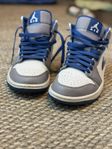 Air Jordan 1 Mid true blue str 40,5