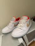 Air Jordan 1 Low SE white Sesame 