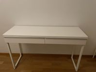 Ikea skrivbord/sidebord