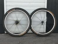 Ett par Rolf 26" hjul med  Continental Vertical Protection