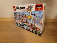 Lego Angry Birds 75824 Rivning i grisstaden